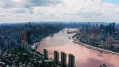 4k航拍夏季重庆长江两岸城市风光视频的预览图